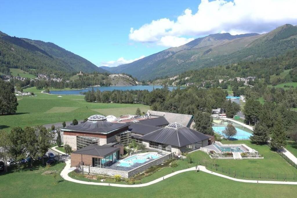 Vue Panoramique Sur Les Pyrenees Apartment Saint-Lary-Soulan Exterior photo